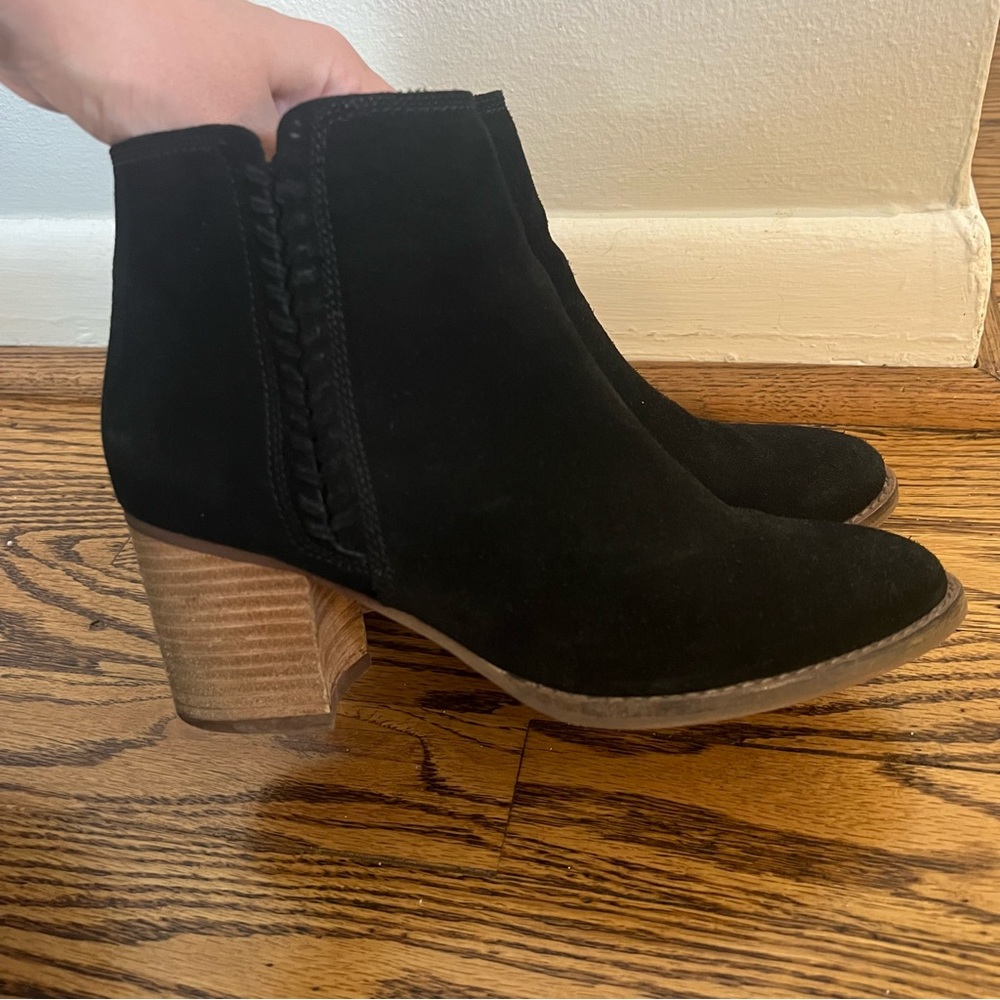 Blondo Nina Waterproof Suede Booties Color: Black Size:8